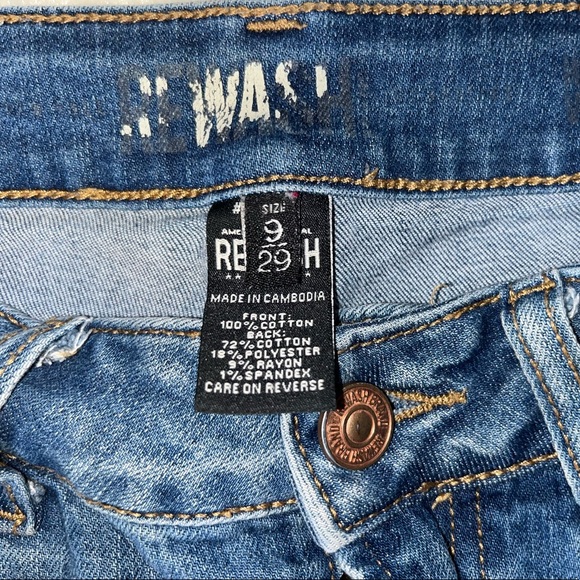 Rewash Juniors Faded mom high rise ripped jeans. Size 9/29 - Picture 5 of 5